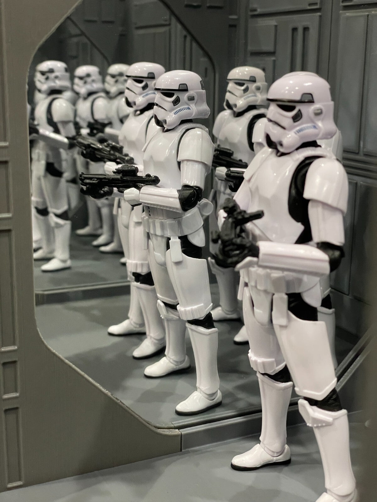 Star Wars 3D Printed black series infinity box for figures. No Mirrors