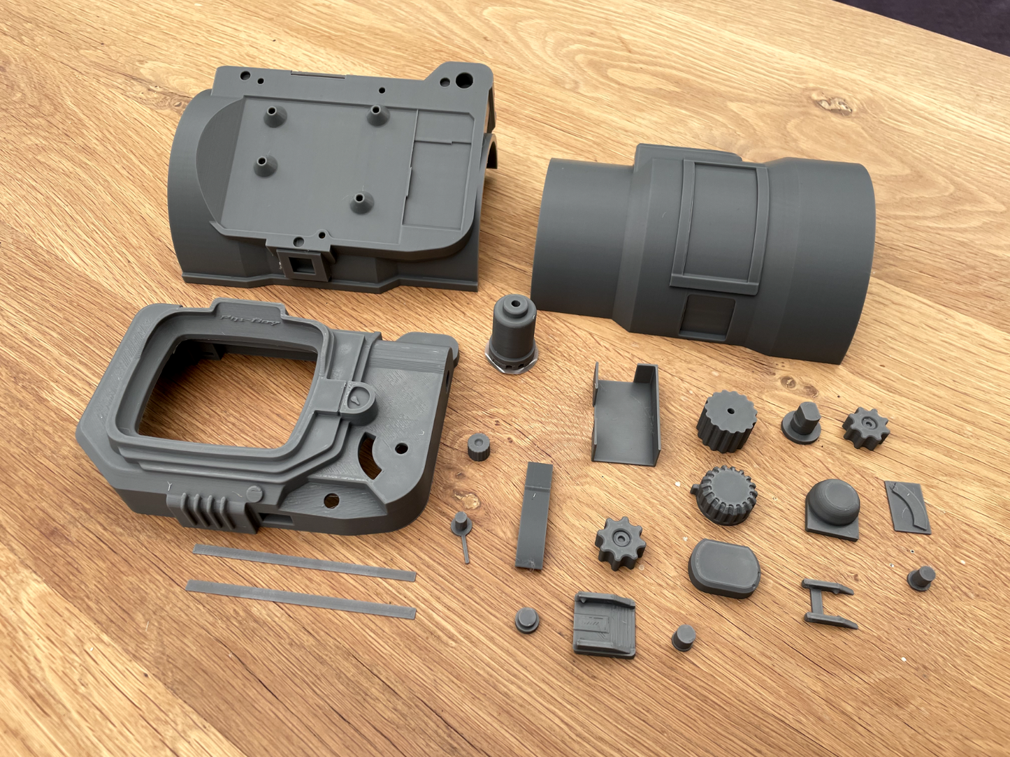 3D printed gauntlet with screen. RAW Print