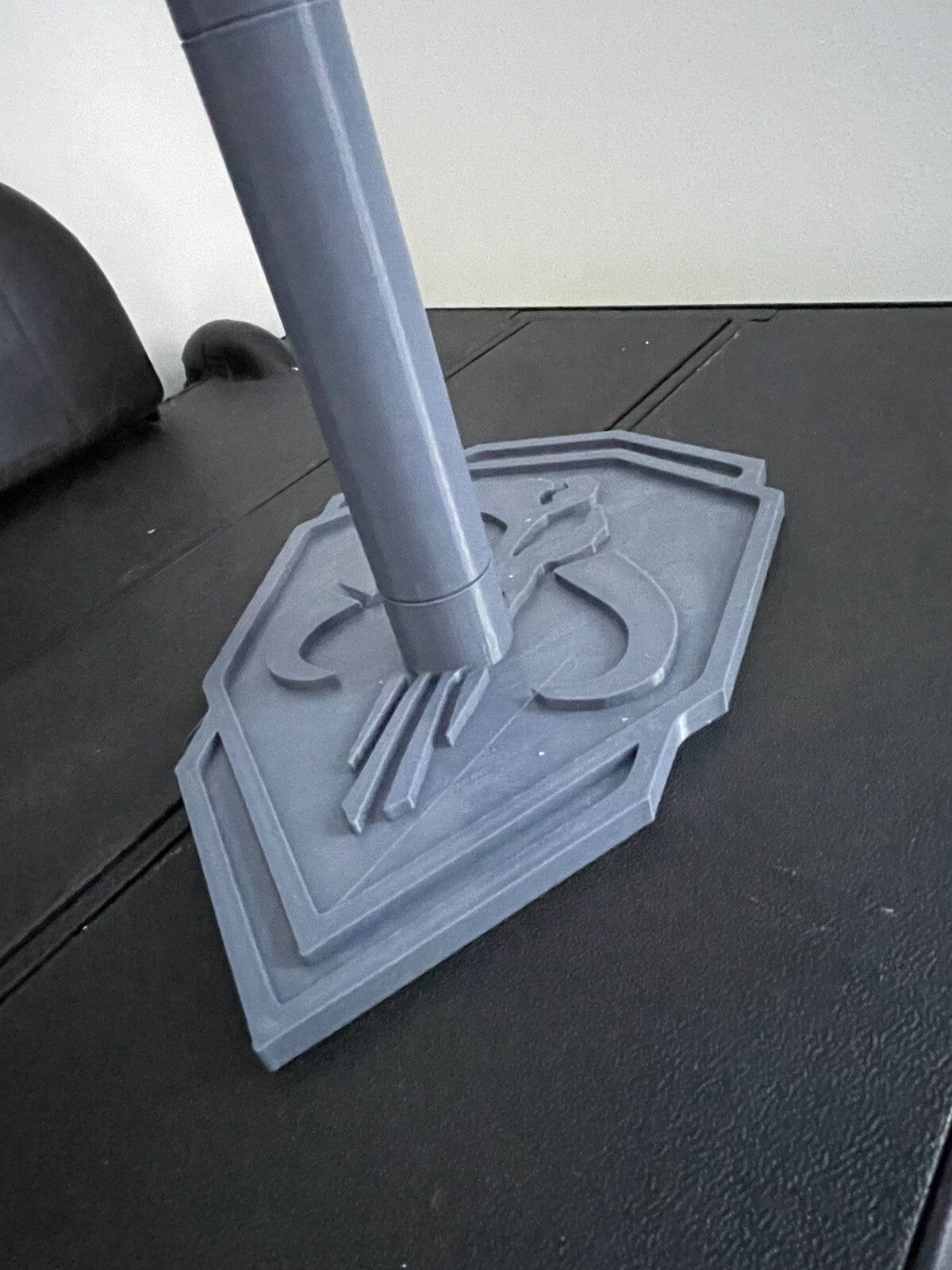 Star Wars helmet stand, Mandalorian, Mythosaur