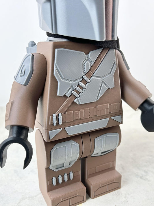 3D Printed. 9" Brick inspired Deluxe Din Darjin, Mandolorian Figure With Cape